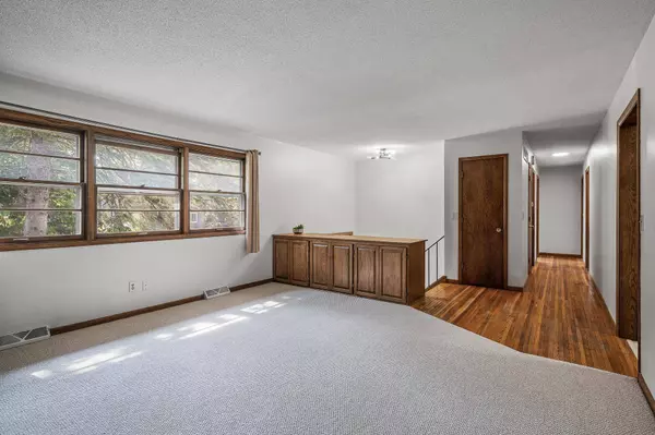 6080 Bartlett BLVD, Mound, MN 55364