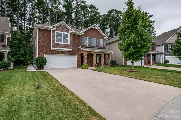 2206 Laurens DR, Concord, NC 28027