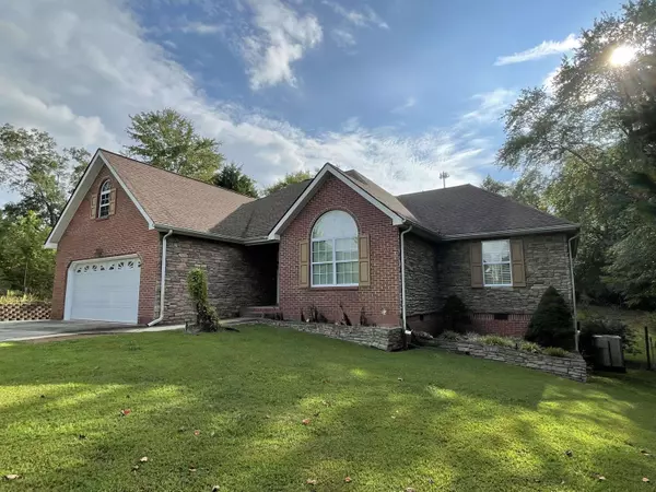 224 Lillie Dr, Chickamauga, GA 30707