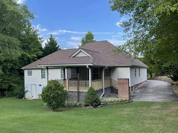 224 Lillie Dr, Chickamauga, GA 30707