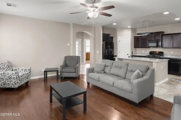 2057A Howard Jones, El Paso, TX 79938