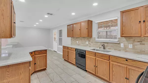 1168 Warrior Drive, Dallas, TX 75253