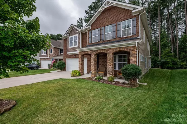 2206 Laurens DR, Concord, NC 28027