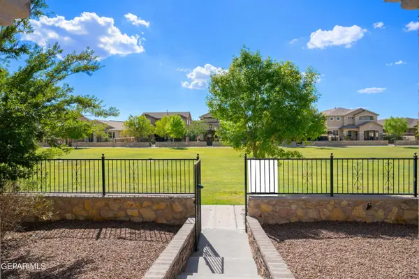 2057A Howard Jones, El Paso, TX 79938