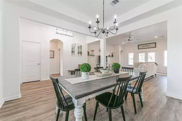 6126 Hazel Lake Dr, Conroe, TX 77303