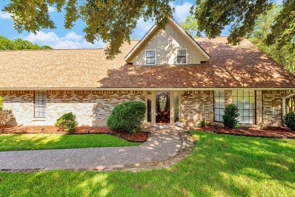 518 Evergreen DR, Huntsville, TX 77340