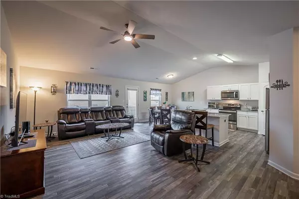 1650 Amberlight CIR, Salisbury, NC 28144