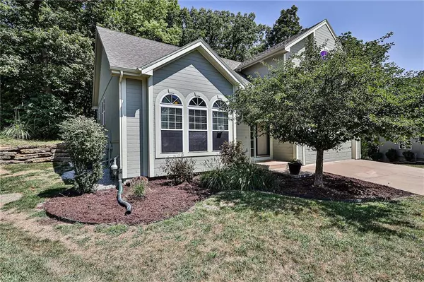 1304 NW 75 ST, Kansas City, MO 64118