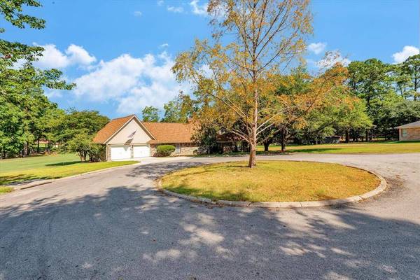 518 Evergreen DR, Huntsville, TX 77340