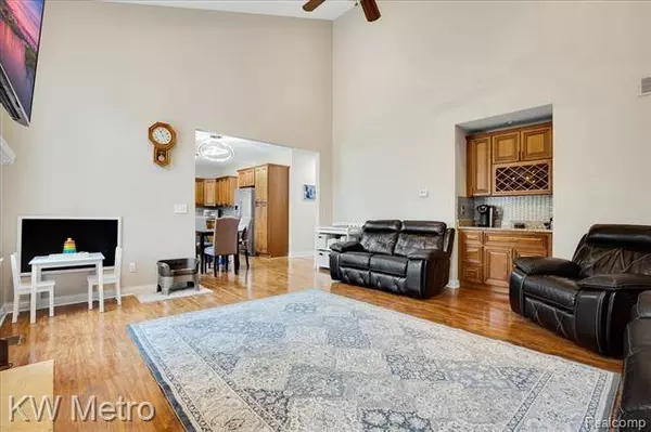 22231 VIOLET Street, St. Clair Shores, MI 48082