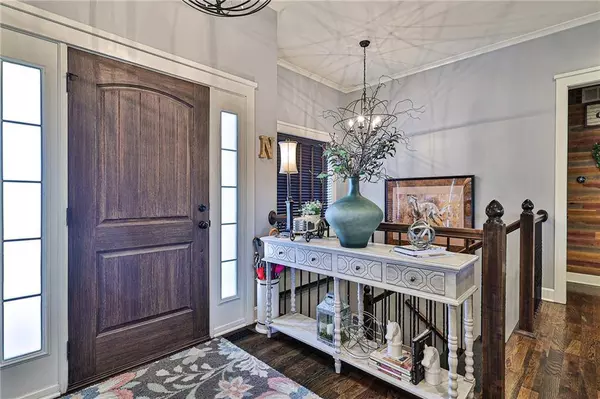 4129 S Eagle Point CT, Blue Springs, MO 64015