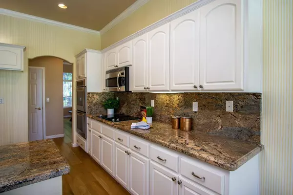 6606 Star Vista LN, Rocklin, CA 95677