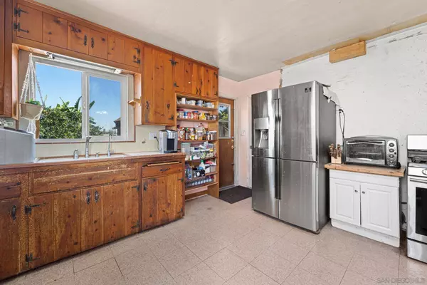 2687 Chauncey Dr, San Diego, CA 92123