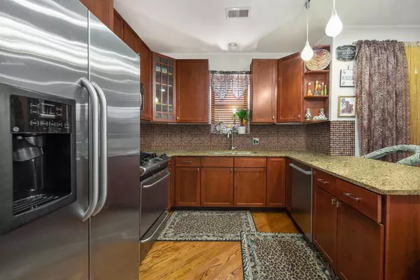 4053 S Michigan Avenue #1S, Chicago, IL 60653