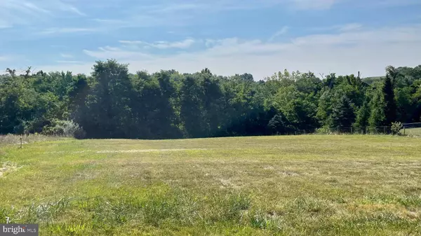 2037 DOMINION RD, Gerrardstown, WV 25420