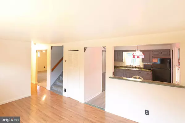 54 E CLAYTON AVE, Clayton, NJ 08312