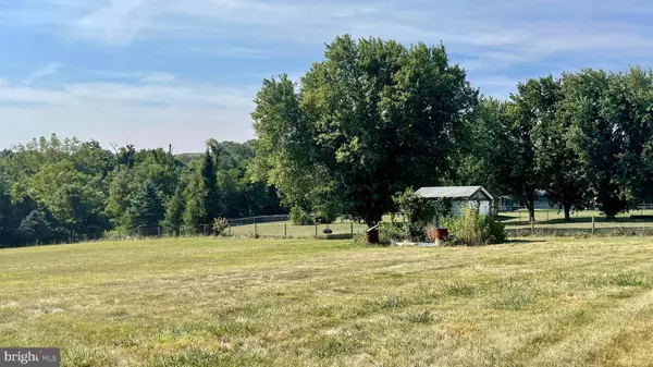 2037 DOMINION RD, Gerrardstown, WV 25420