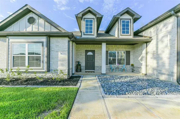 6126 Hazel Lake Dr, Conroe, TX 77303