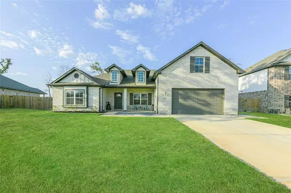 6126 Hazel Lake Dr, Conroe, TX 77303