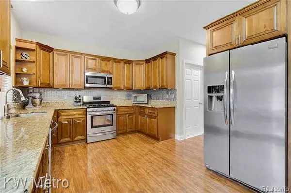 22231 VIOLET Street, St. Clair Shores, MI 48082