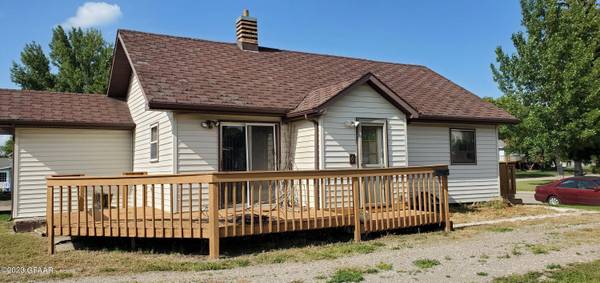 1221 3RD Avenue NW, Devils Lake, ND 58301