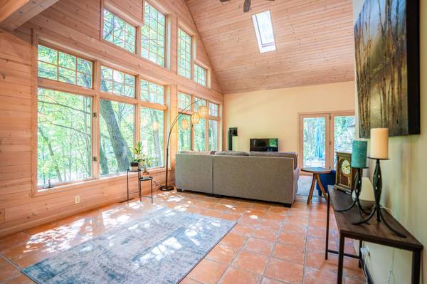 21534 GLASGOW Ave, Adrian, WI 54660