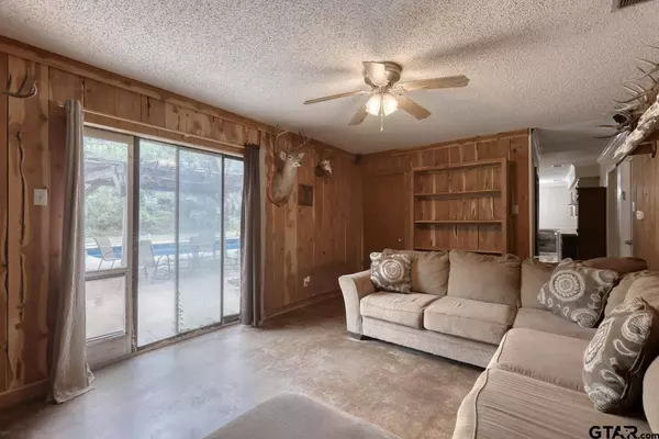 305 CR 4110, Jacksonville, TX 75766