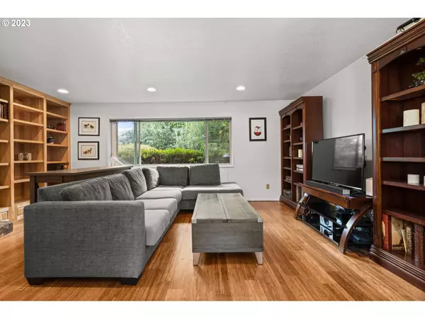 2425 SW CALDEW ST, Portland, OR 97219