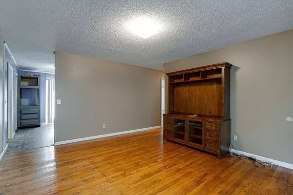 398 Pleasant Grove Rd, Jasper, TN 37347