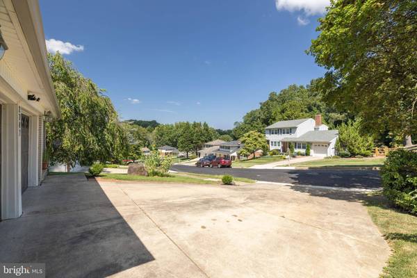 2747 SKYLARK RD, Wilmington, DE 19808