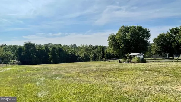 2037 DOMINION RD, Gerrardstown, WV 25420