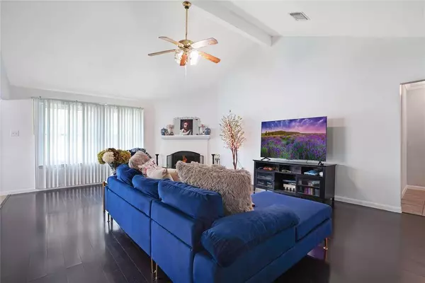 10915 Malden DR, Houston, TX 77075