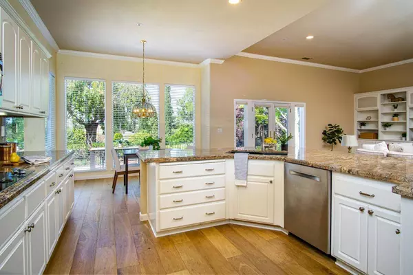 6606 Star Vista LN, Rocklin, CA 95677