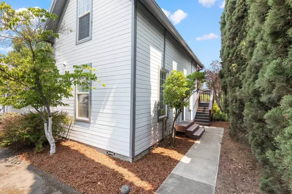 431-433 Lori Ln, Ashland, OR 97520