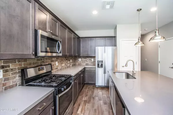 4729 E TREMAINE Avenue, Gilbert, AZ 85234