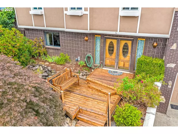 833 NW 24TH AVE, Camas, WA 98607