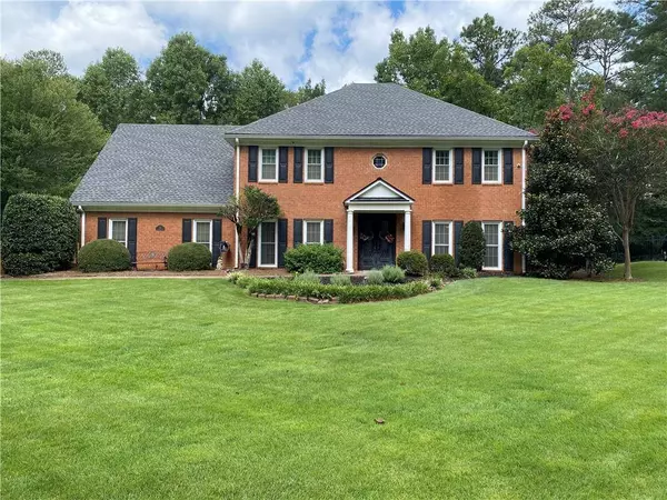 155 Oak Knoll WAY, Roswell, GA 30075