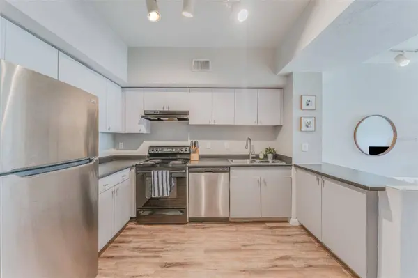 2402 W AZEELE ST #433, Tampa, FL 33609