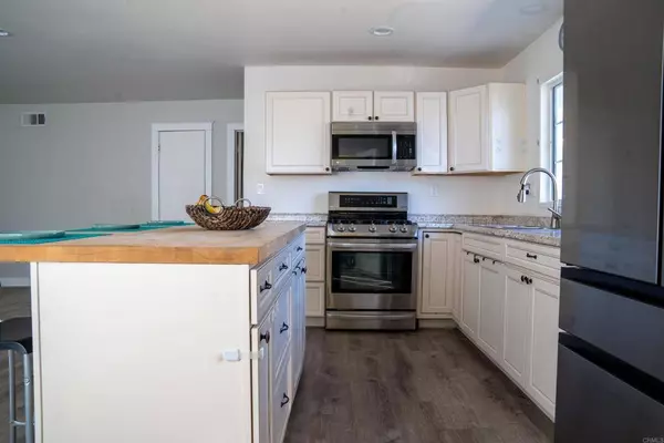 6284 Potomac St, San Diego, CA 92139