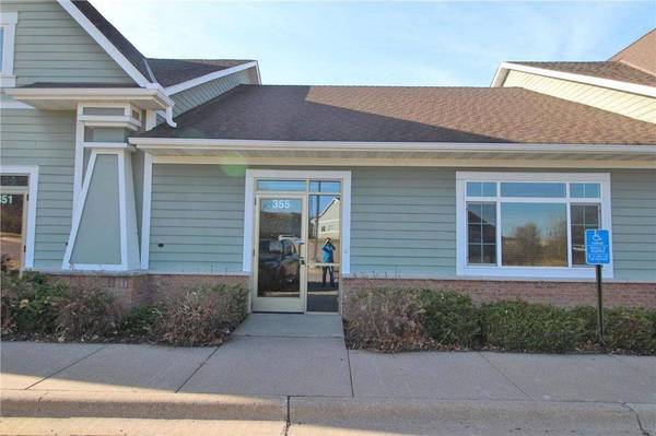 355 Commerce CT, Vadnais Heights, MN 55127