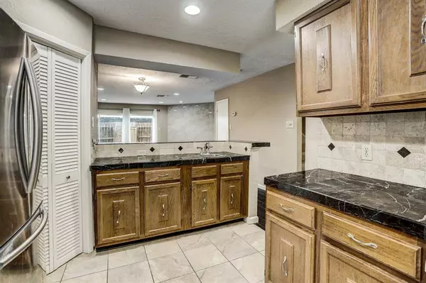 2501 Bering DR #7, Houston, TX 77057