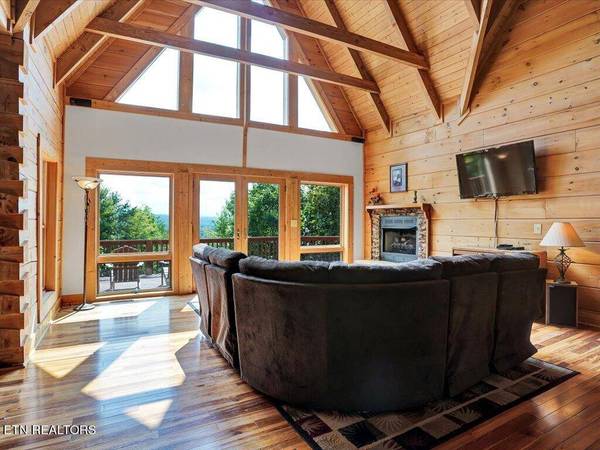 151 Patchwork LN, New Tazewell, TN 37825