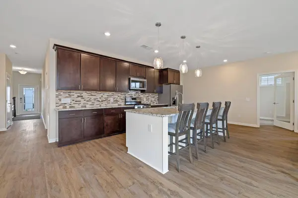 17870 Hamburg AVE, Lakeville, MN 55044