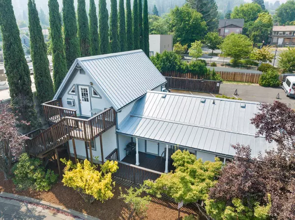 431-433 Lori Ln, Ashland, OR 97520