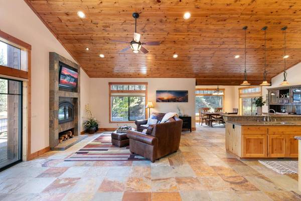 11880 Lamplighter Way, Truckee, CA 96161-0000