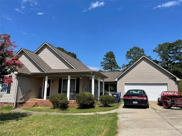 152 Brook Glen DR, Mooresville, NC 28115