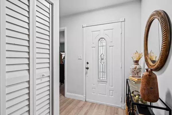 4170 SW 70th TER, Davie, FL 33314