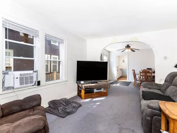 109 N William Street, Joliet, IL 60435