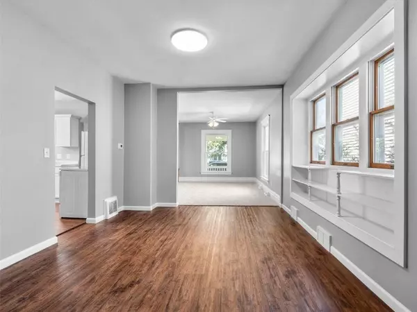 715 2nd Avenue SW, Cedar Rapids, IA 52404