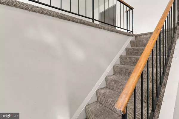 2092 PEAR HILL CT, Crofton, MD 21114